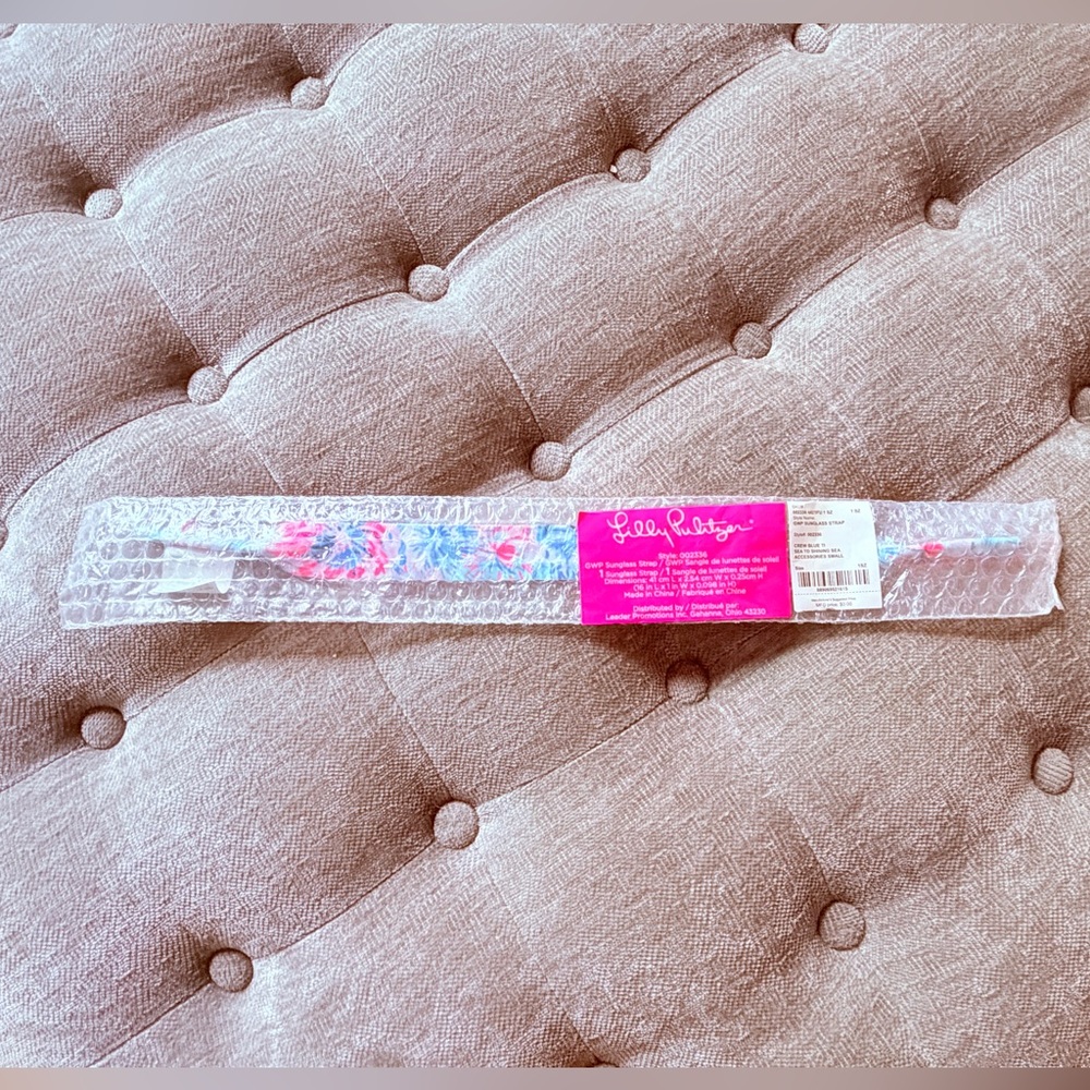 GWP Lilly Pulitzer Sunglass Strap Crew Blue in Sea to Shining Sea Print